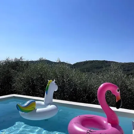 Beautiful Ligurian House With Pool Villa Viani